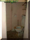 toilet1.jpg (17587 bytes)