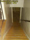 upstairstairwell.jpg (27490 bytes)